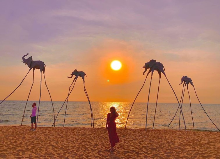Sunset Sanato Beach Club Phú Quốc ngắm cảnh hoàng hôn tuyệt mỹ